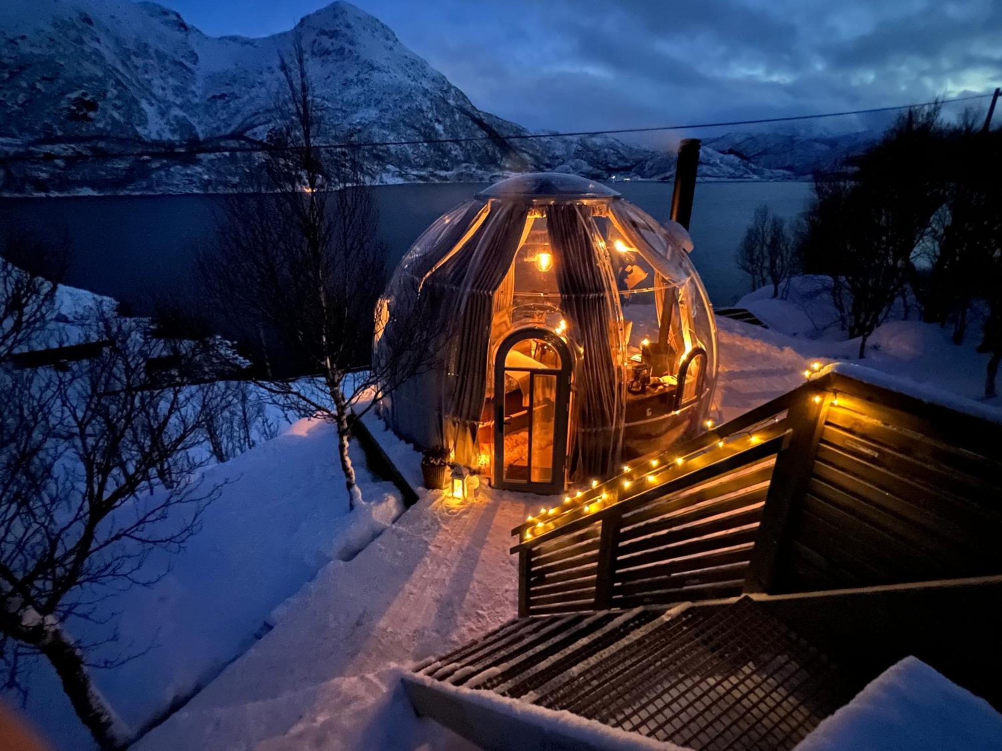 Lofoten Glampingdome Myrland Exteriör bild